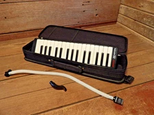 Hohner Instructor 32 Melodica Keyboard Wind Instrument With Case