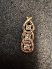 14K GOLD NATURAL DIAMOND 3 Stone Pendant