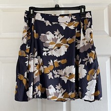 Old Navy Drapey Floral Mini Skirt Size Small Pull On Floral w/ Pockets Boho