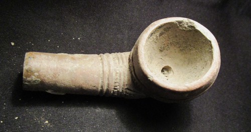 RARE OLD THAI LANNA CLAY TOBACCO PIPE - Picture 2 of 9