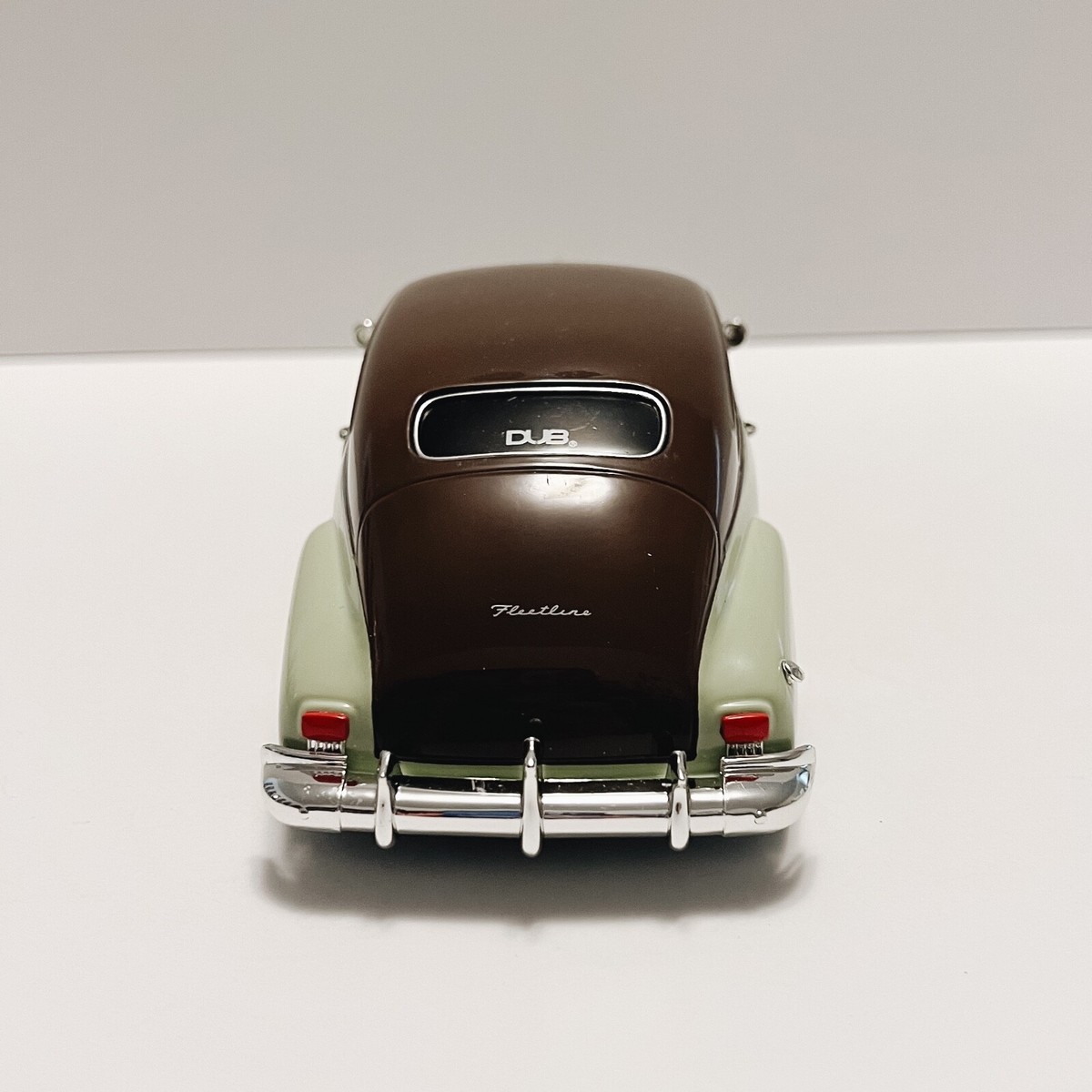 Jada Toys Dub City Oldskool 1:24 1947 Chevy Aerosedan