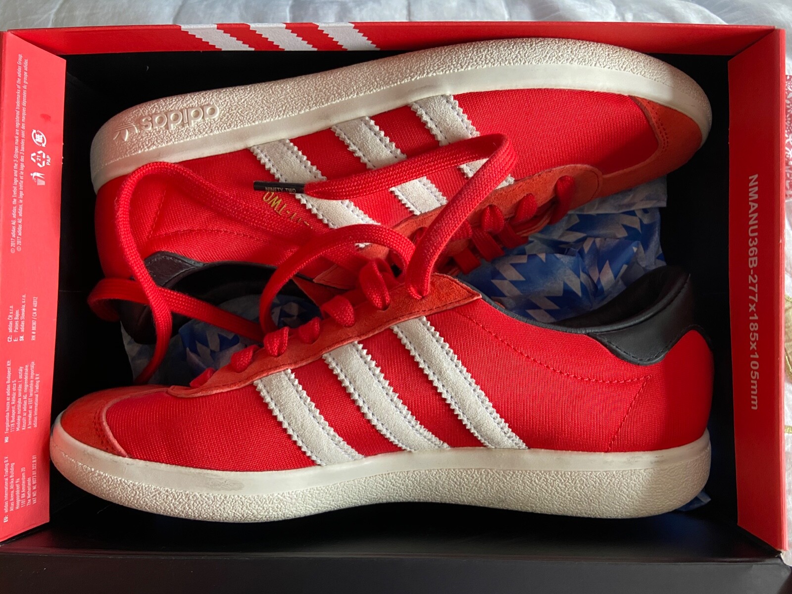 adidas man united trainers
