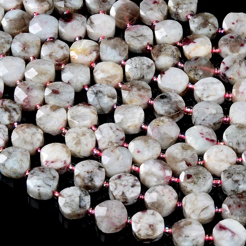 Cuentas cuadradas micro facetadas de piedras preciosas de eudialito natural de Madagascar 11X11 mm (D418) - Imagen 3 de 3