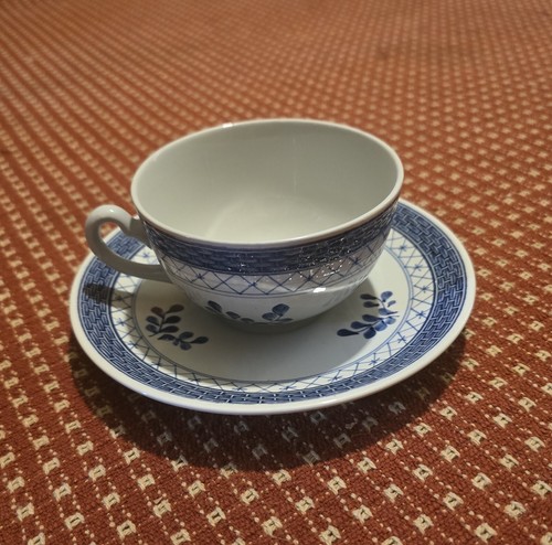 Royal Copenhagen Denmark Fajance Blue Roses Tranquebar Teetasse und Untertasse. - Bild 1 von 9