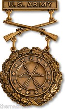 ARMY EXCELLENCE IN COMPETITION BRONZE RIFLE  USA MADE MILITARY BADGE