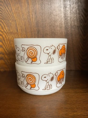 Vintage MCM Anchor Hocking Fire King Snoopy Ice Cream Bowls 1958 Charles Schulz