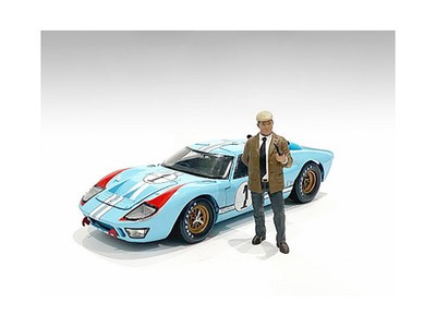 ''Race Day 2'' Figurine III for 1/24 Scale Models by American Diorama