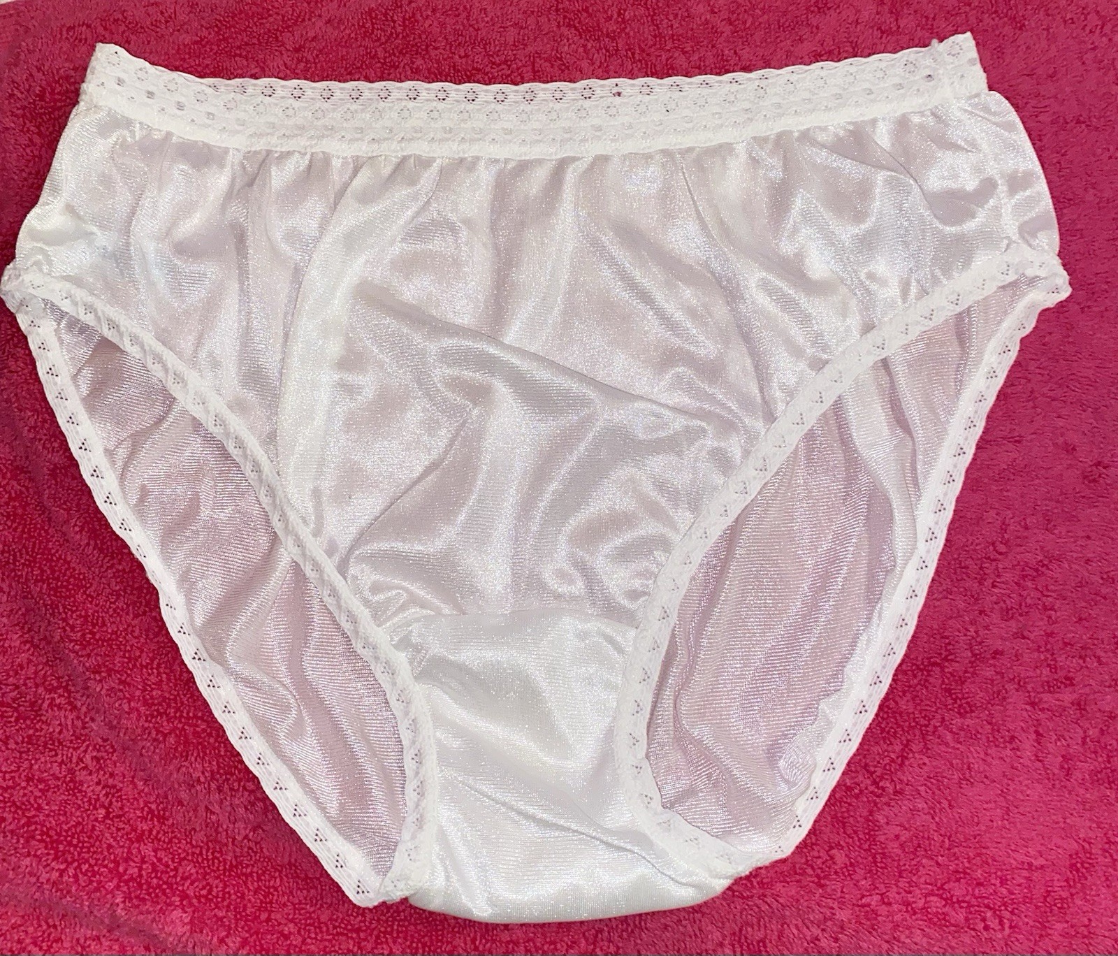Vintage Carole  Nylon  Panties Size 7 Made In USA White Silky Lace Band NWOT