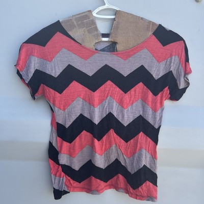 Annabelle Women's Top. Red Chevron Print. Size Medium