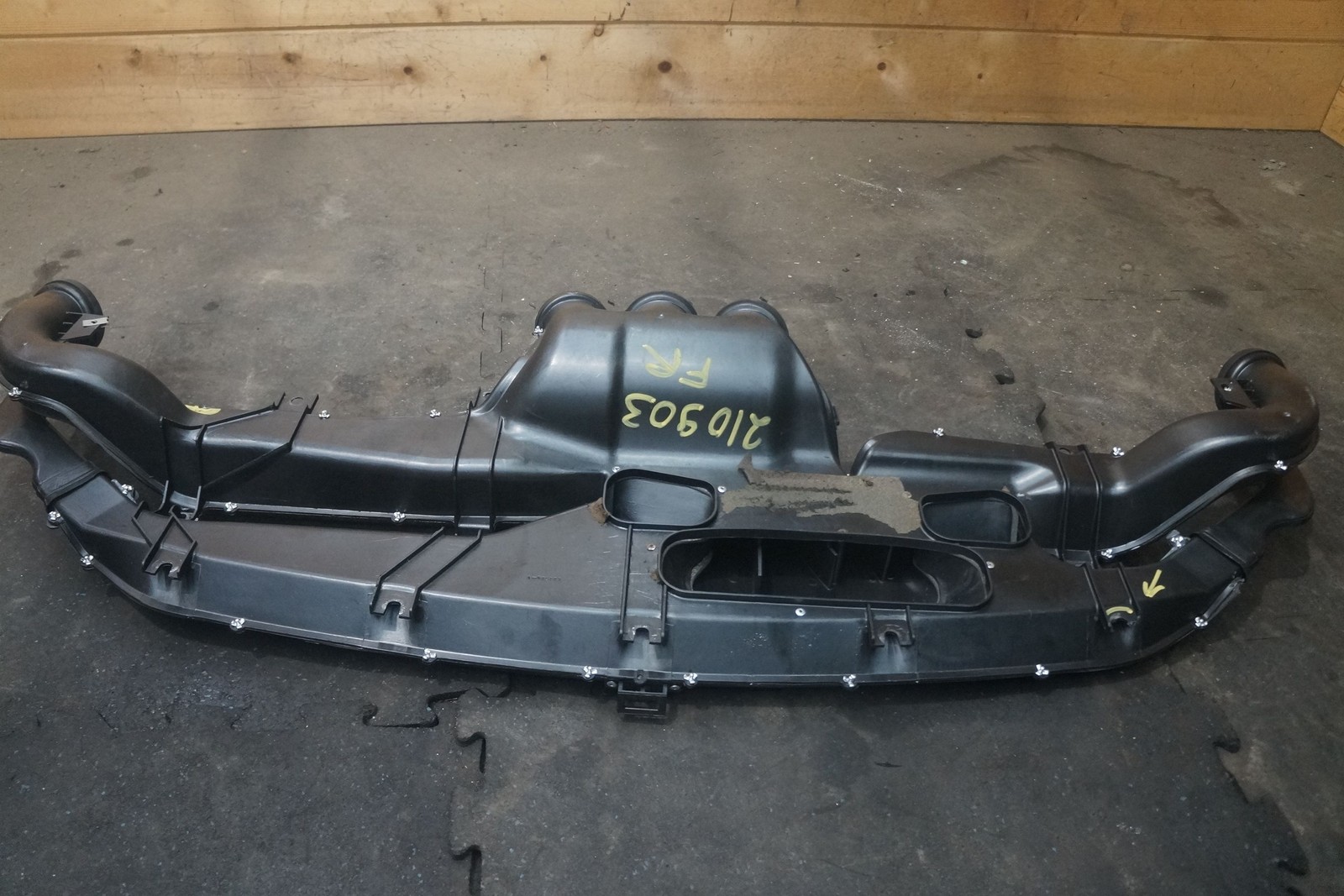 Dash Panel Air Duct Distributor 63352900 OEM Ferrari 360 2005 430 *Note*