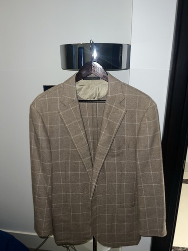 Corneliani Men's 100% Cashmere Blazer. Beige Check Design. Size 52 - Picture 7 of 8