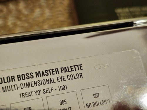 IL Makiage Color Boss Master Palette Treat Yo Self/Retail Value $96 - Picture 5 of 7