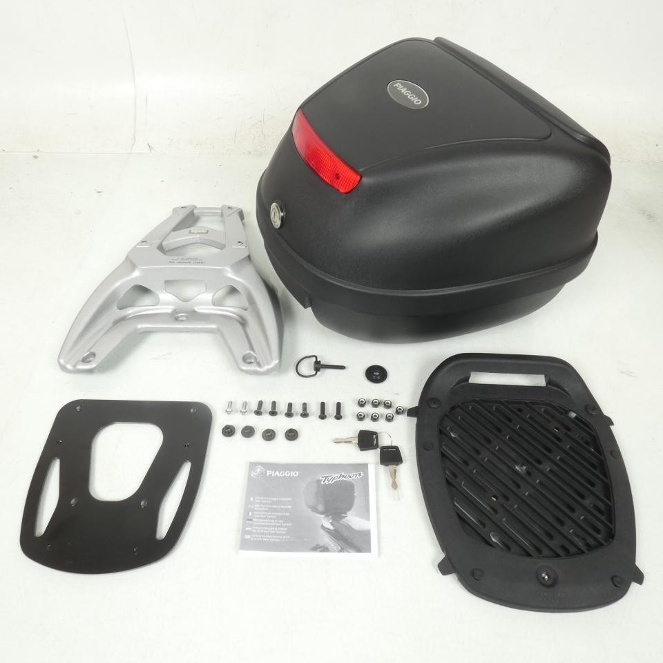 Top case Aprilia Sport City One 50 résout le manque de rangement sur votre scooter