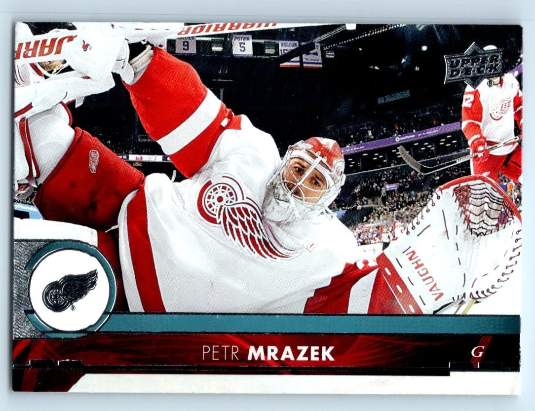 2017-18 Upper Deck Hockey - BASE & some INSERT Cards - Buy 3, Get 2 Free