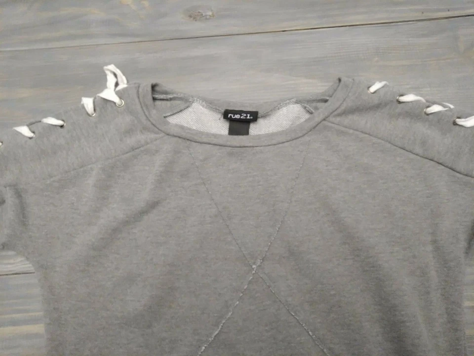 Rue21 Women's Sweatshirt Large Gray Pullover Unique Lace up Sleeves - Image 4 of 4