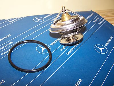 0002036575 Kühlwasseregler / Thermostat 79 ° für Mercedes 180a, 190, 219, 220a