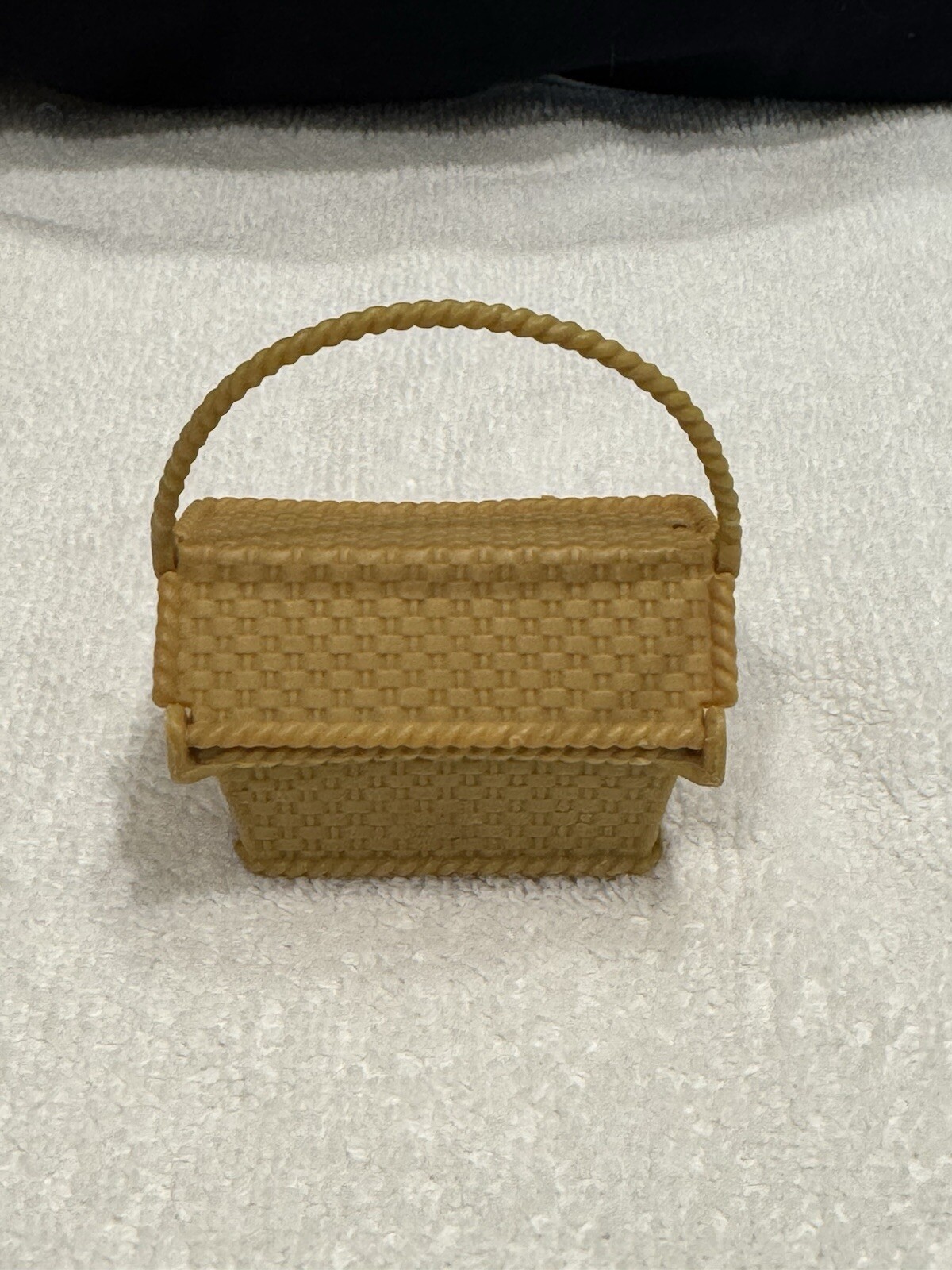 Barbie Dream House Picnic Basket Faux Wicker Brown/Tan Picnic Basket Hamper