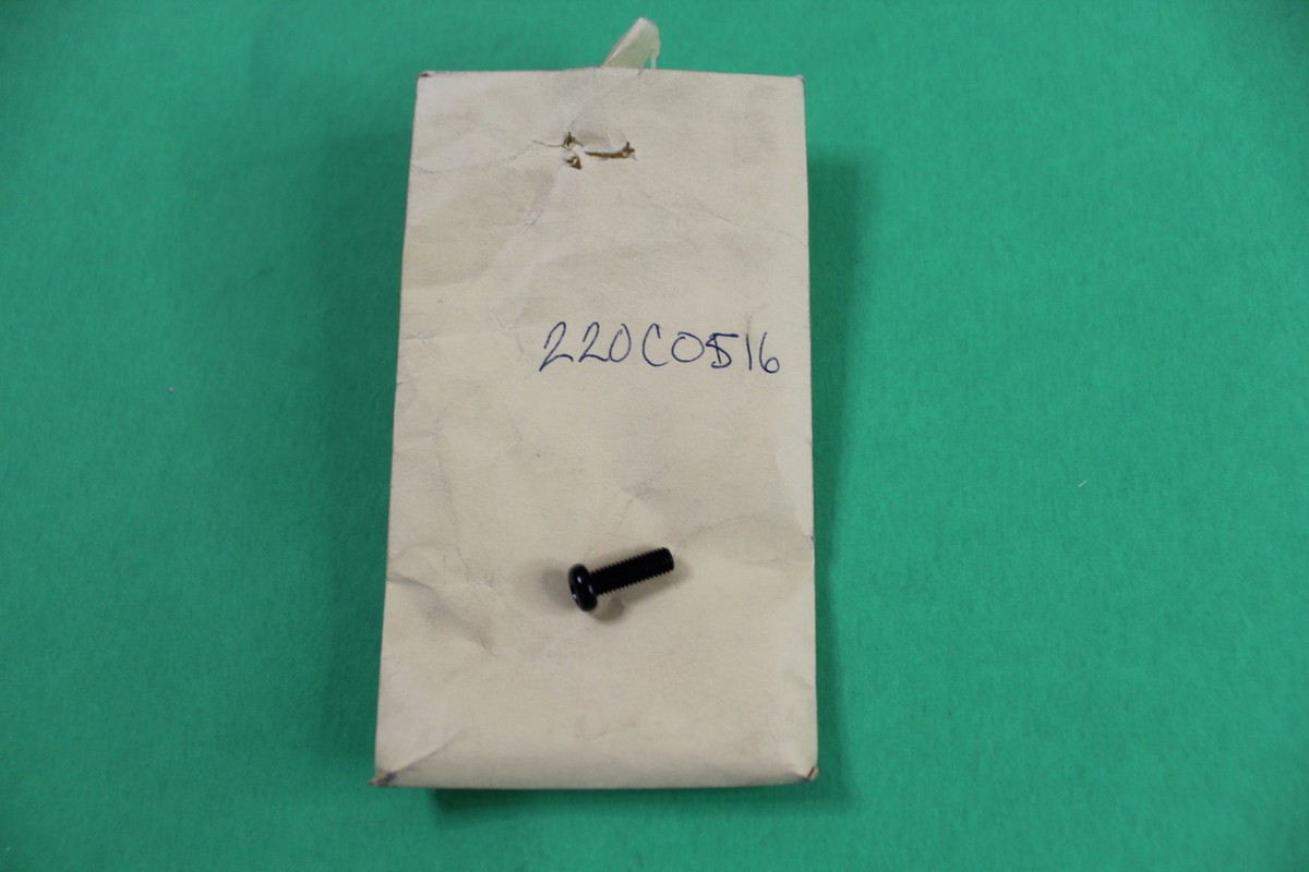 ひ　0516 NOS OEM KAWASAKI TOOLBOX LOCK ASSY. 88-90 ZX1000 PART NUMBER