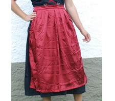Rote 'Sch&uuml;rze f&uuml;r Dirndl Oktoberfest -  Sch&uuml;rze in rot