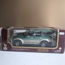 Road Legends 1/18 Scale Diecast Toyota Land Cruiser 1992 - Green 4x4 Rare