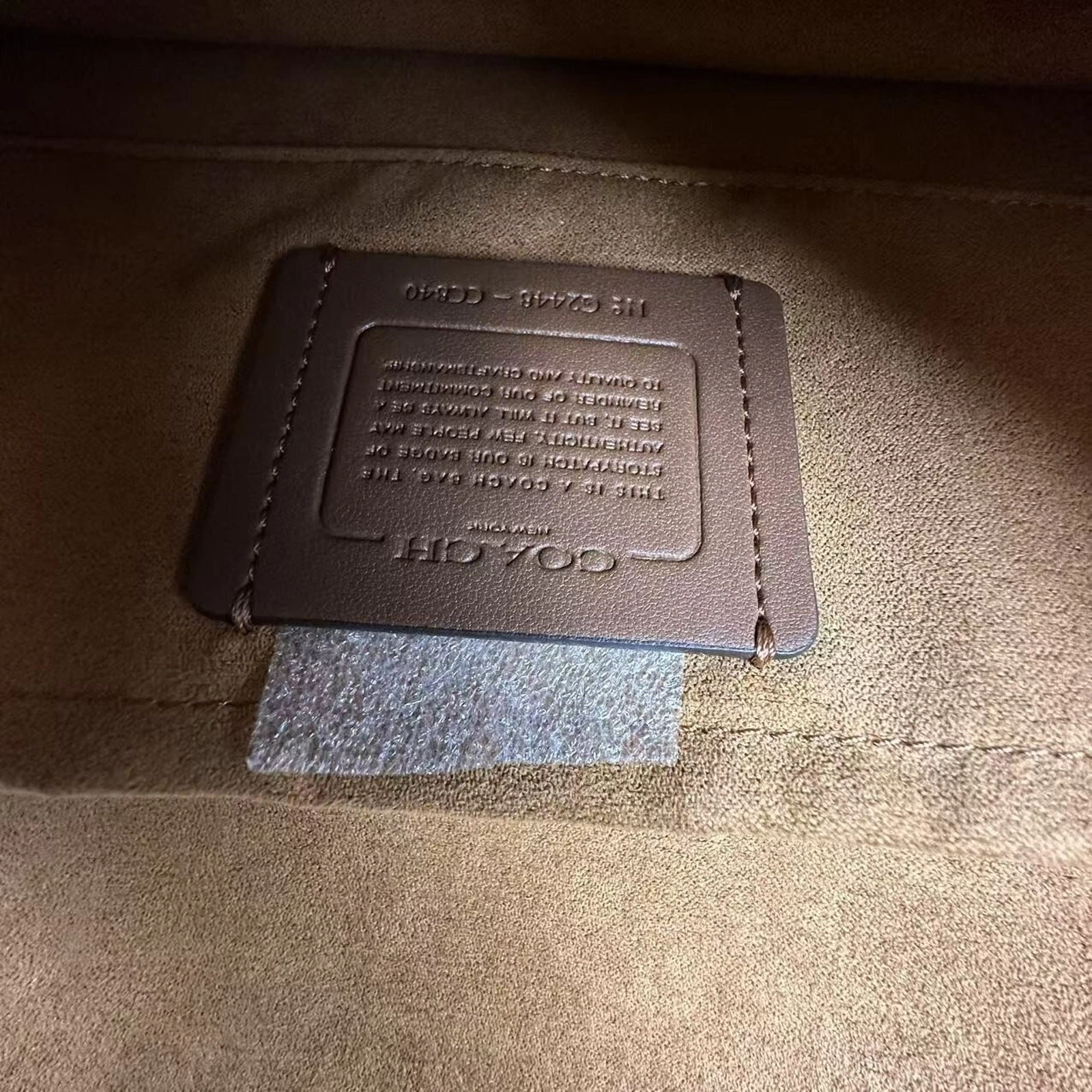 Borsa a tracolla Coach Klare pelle goffrata coccodrillo Merlot CC840 nuova con etichette