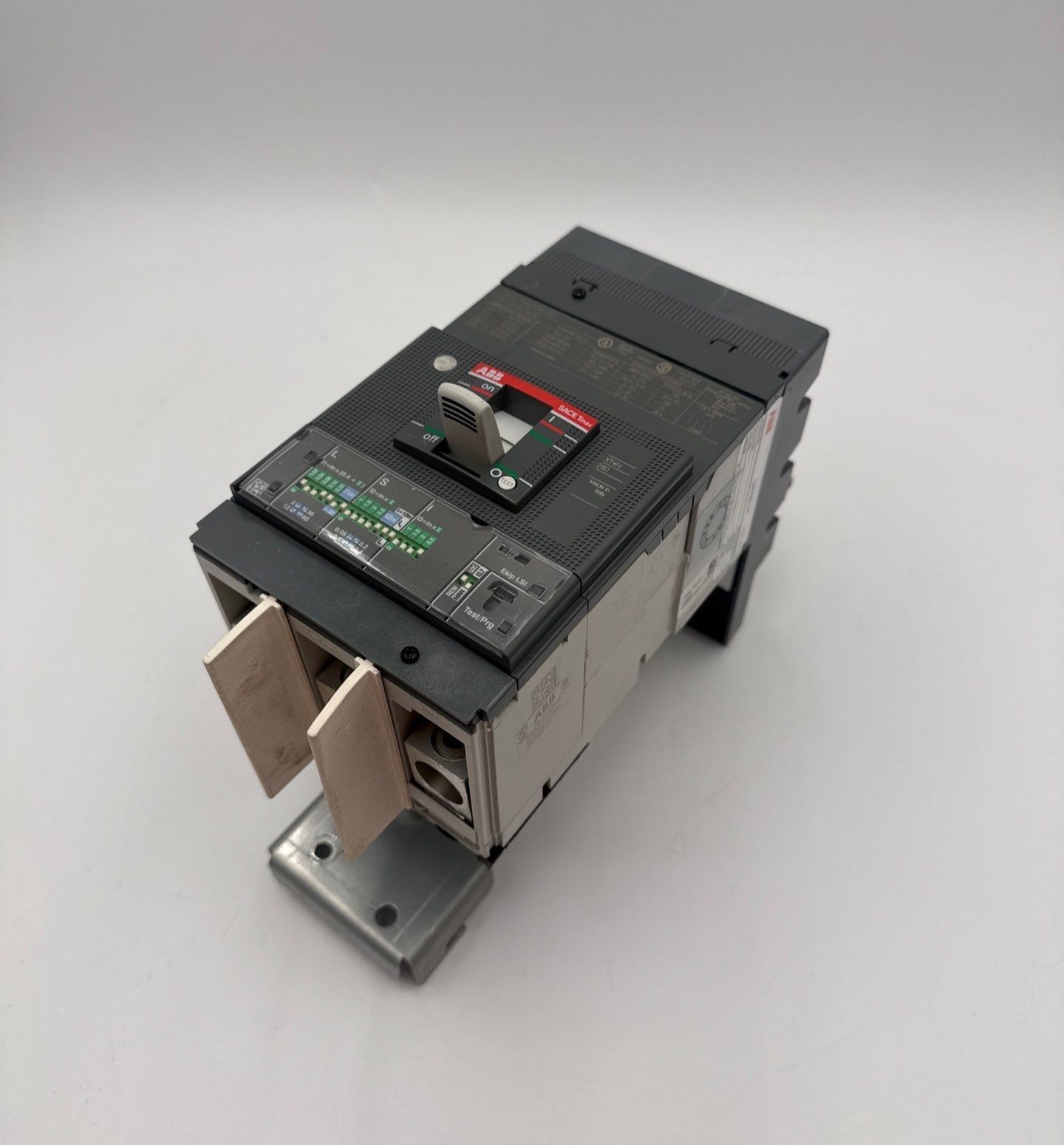 ABB XT4NU3250FY8000XXX Circuit Breaker 250A 3P 600V SACE Tmax XT4N 250 Ekip LSI