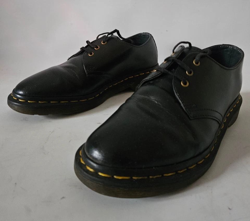 Vintage Dr Martens 12284 UK 10 Made in England Black Leather 3 Eye Shoe, photo 1 of 5