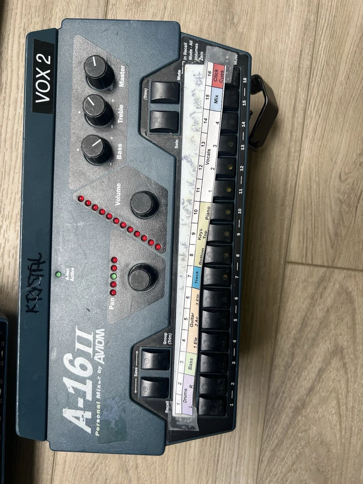 Batidora personal Aviom A-16II excelente estado Foto 2 de 4