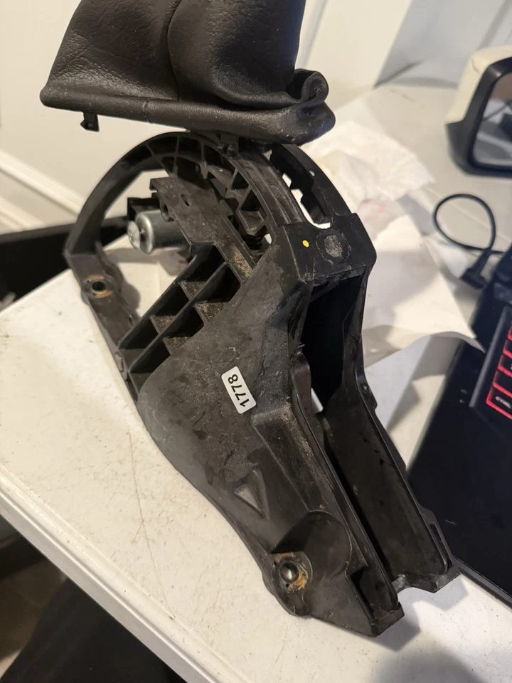 GMC ENVOY 2002-2005 transmisión automática palanca de cambios de piso OEM Foto 3 de 4