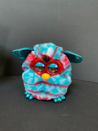 Furby Boom! Festive Sweater Edition 2013 Hasbro Tested Works - Picture 5 of 13