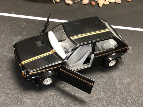 Imperfect 1:24 Diecast Bburago Italy BLACK & GOLD FIAT RITMO ABARTH No Box AS-IS - Picture 16 of 20