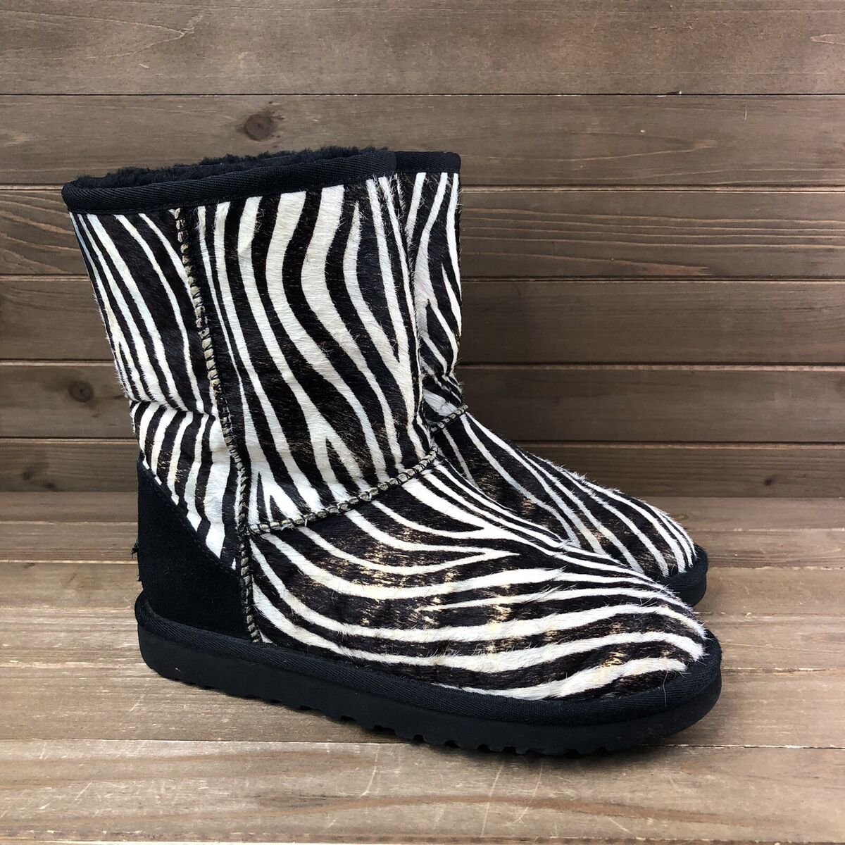 Ugg Boots Women's 6 Classic Short Black White Zebra Pattern Ugg Boots Women's 6 Classic Short Black White Zebra Pattern