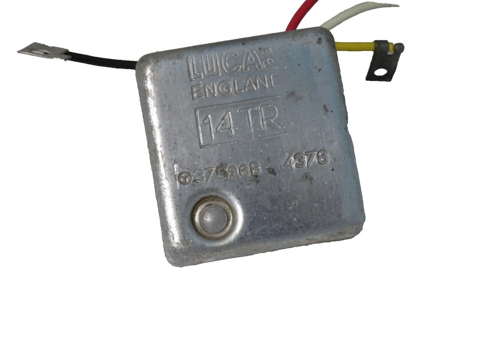 Regulador de voltaje del alternador Lucas 14TR se adapta a MG MGB Midget Ford Cortina UCB105 Foto 2 de 4