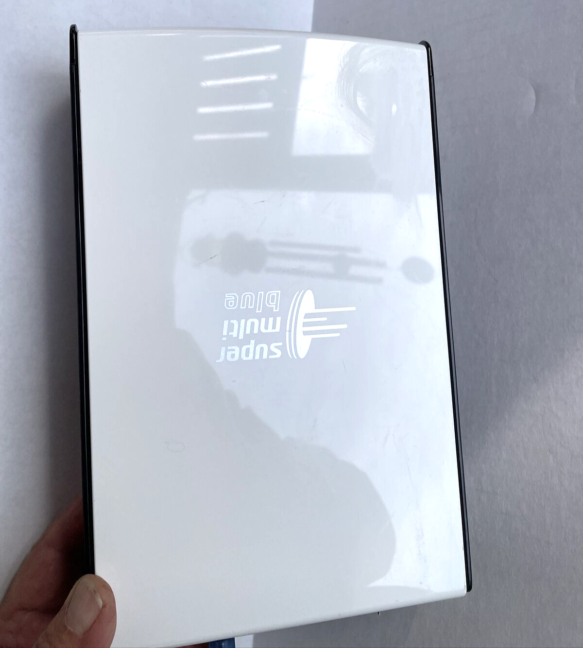 LG Super Multi Blue BE14NU40 14x External BluRay/DVD Writer 3D White