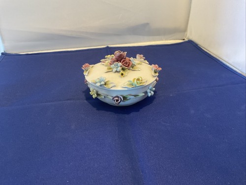 VTG capodimonte COVERED DISH trinket dish White porcelain flowers 5” Across - Picture 2 of 6