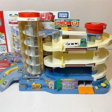 TAKARA TOMY Tomica Super Auto Tomikabiru Building multi-storey car park Garage