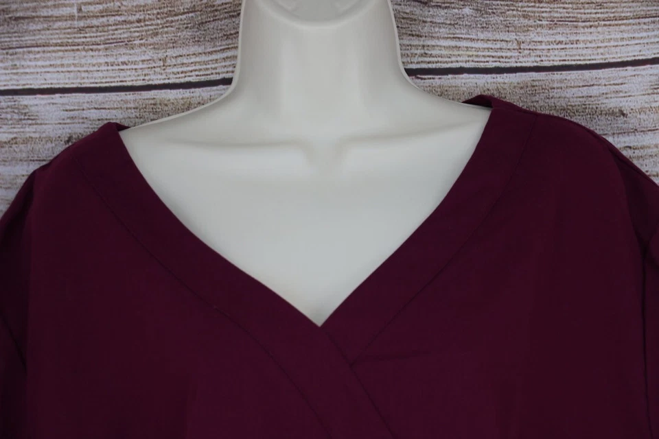 Camisa Médica Ciruela Greys Anatomy By Barco Para Mujer Talla Grande 5XL Manga Corta Cuello en V Foto 2 de 4