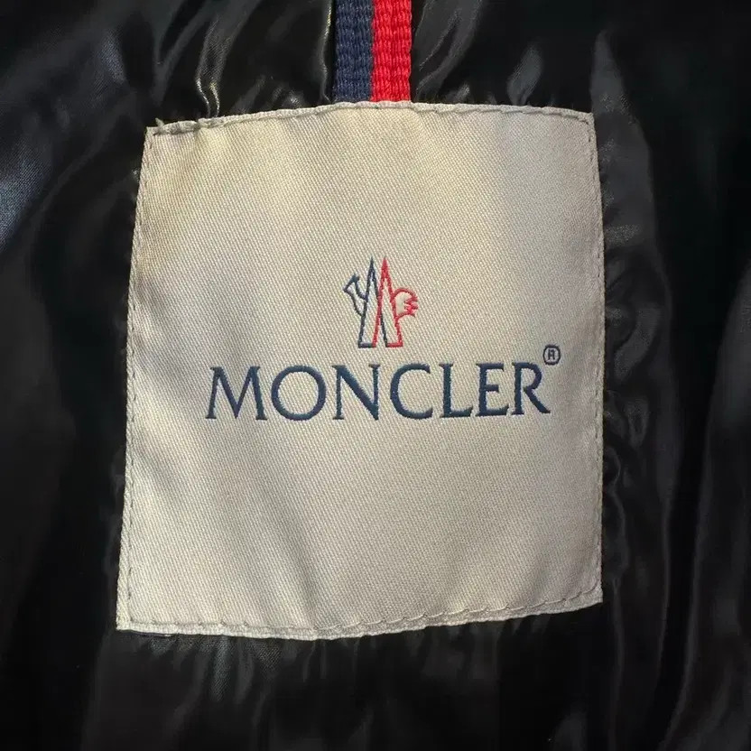 Moncler Grandeval Lightweight Padded Coat for Women thumbnail 4