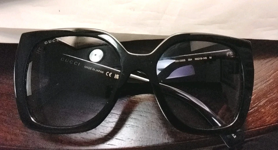 Gafas de sol GUCCI GG1300S 004 blanco y negro 55□19 145 blanco y negro Foto 4 de 4