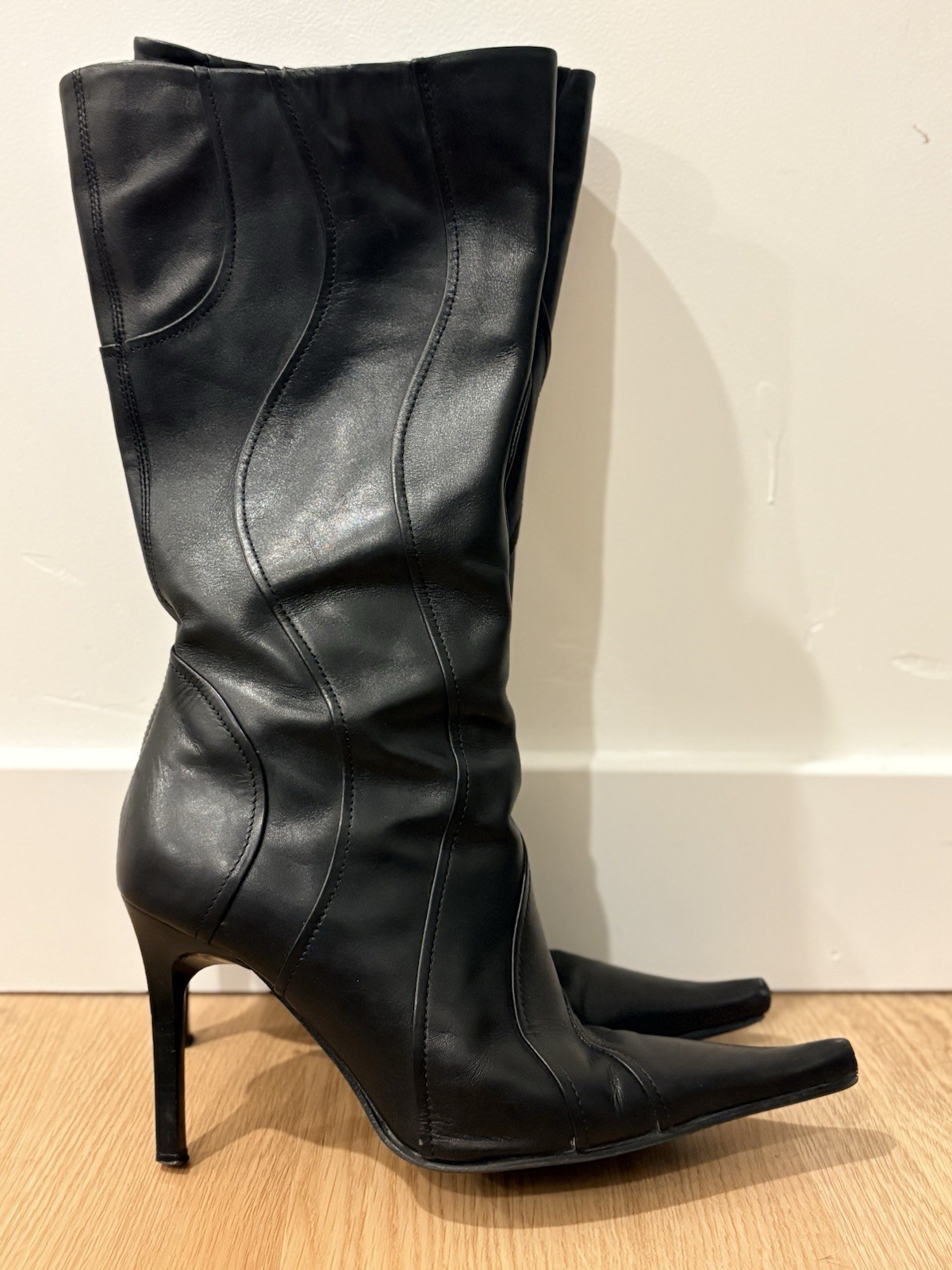 Arete StudiosModel: Mae Boots - image 2