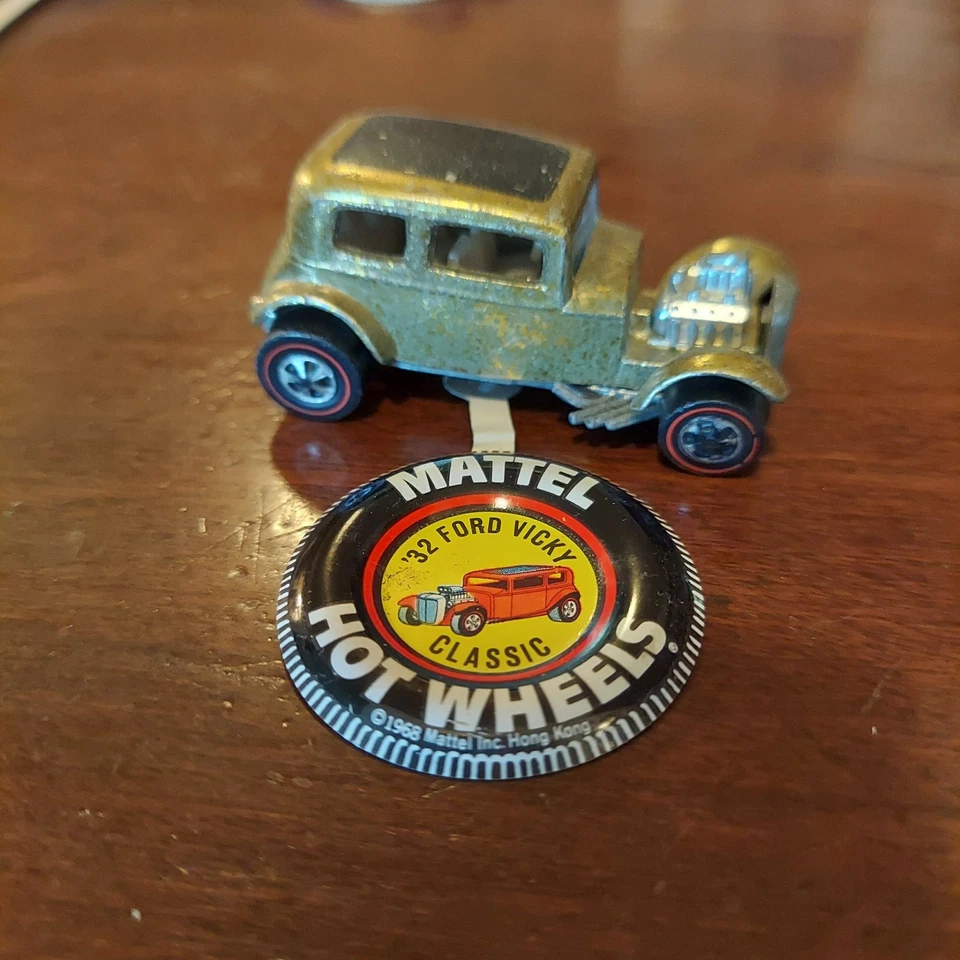 Hot Wheels Redline, FordVicky, amarillo, dorado? Ford Vicky 32 clásico interior blanco Foto 2 de 4
