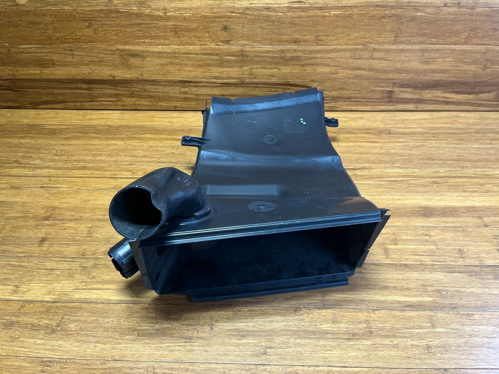 Audi R8 2016-2024 Front Left Cooling air duct