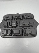 Nordic Ware Roadster Car Cakelet Pan Cast Alu...