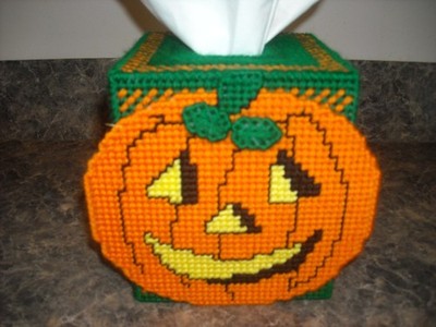 ONE TISSUE BOX COVER - GET READY FOR HALLOWEEN - Plastic Canvas
