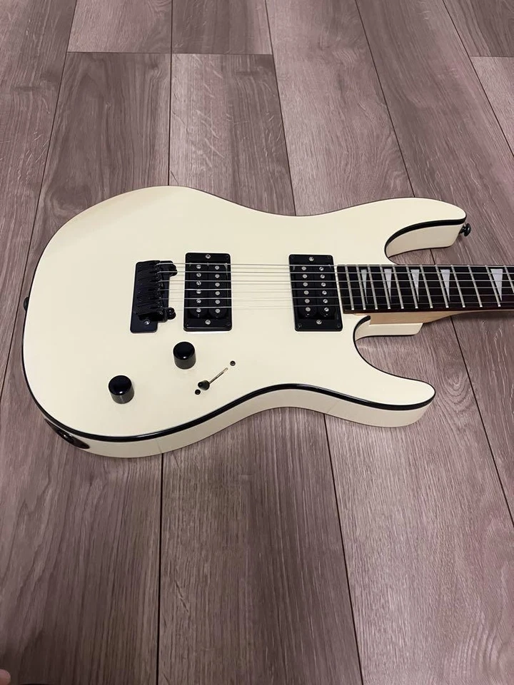 Aria Pro II Excel Series Dinky Electric Guitar White with Tremolo - Image 2 of 4