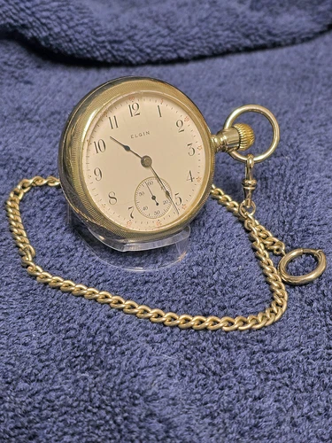 Vintage/Antique Elgin 18 size Model 4, Grade 207, pocket watch Serviced w/ chain