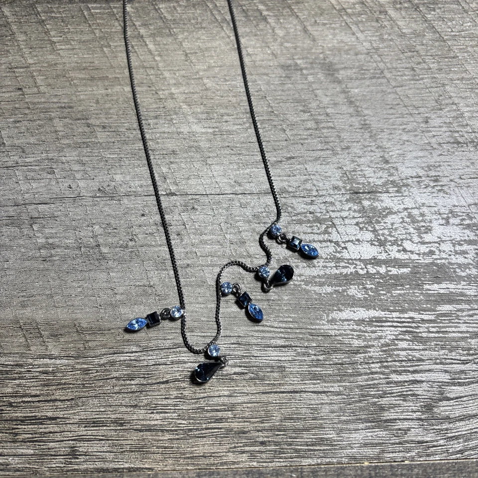 Collar Givenchy negro con pedrería azul #134 Foto 2 de 4