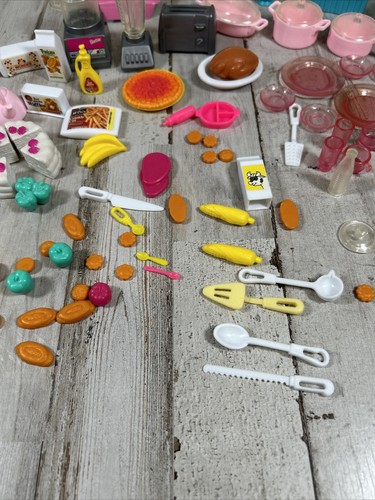 Barbie Kitchen Picnic & Food Accessories Lot Vintage Food Kitchen Dishes Pans - Picture 7 of 13