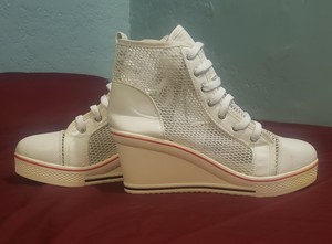 tenis salto alto max star