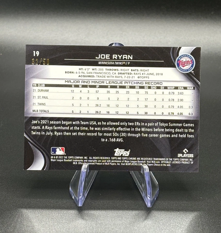 2022 Topps Chrome #19 Joe Ryan 🔥 Rookie Gold Refractor /50 SP Twins - Image 2 of 3